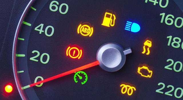Tres luces de advertencia del salpicadero que requieren atención inmediata: Cuándo detener el vehículo